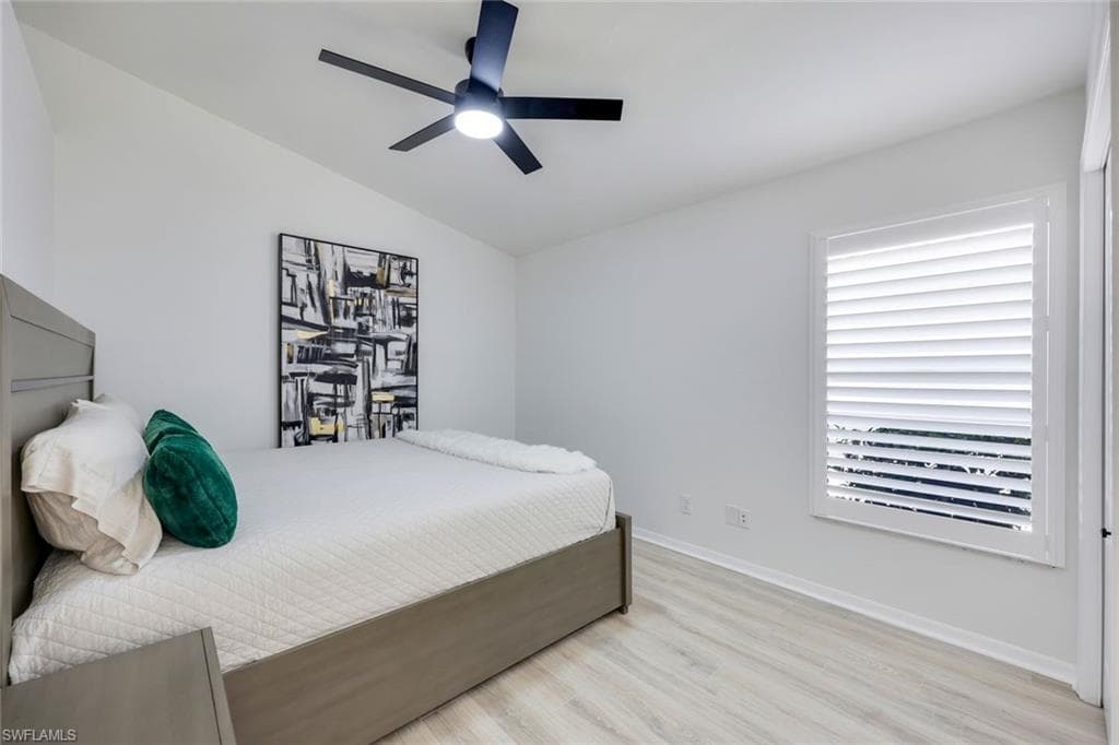 1588 Weybridge Cir 51, Naples, FL 34110-18