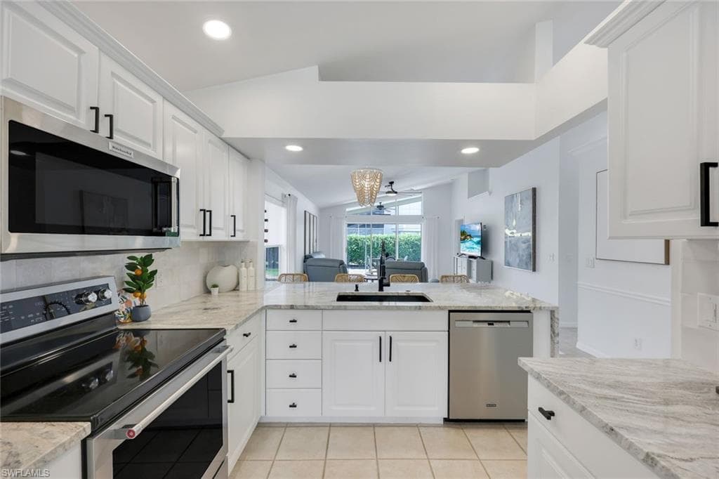 1588 Weybridge Cir 51, Naples, FL 34110-3