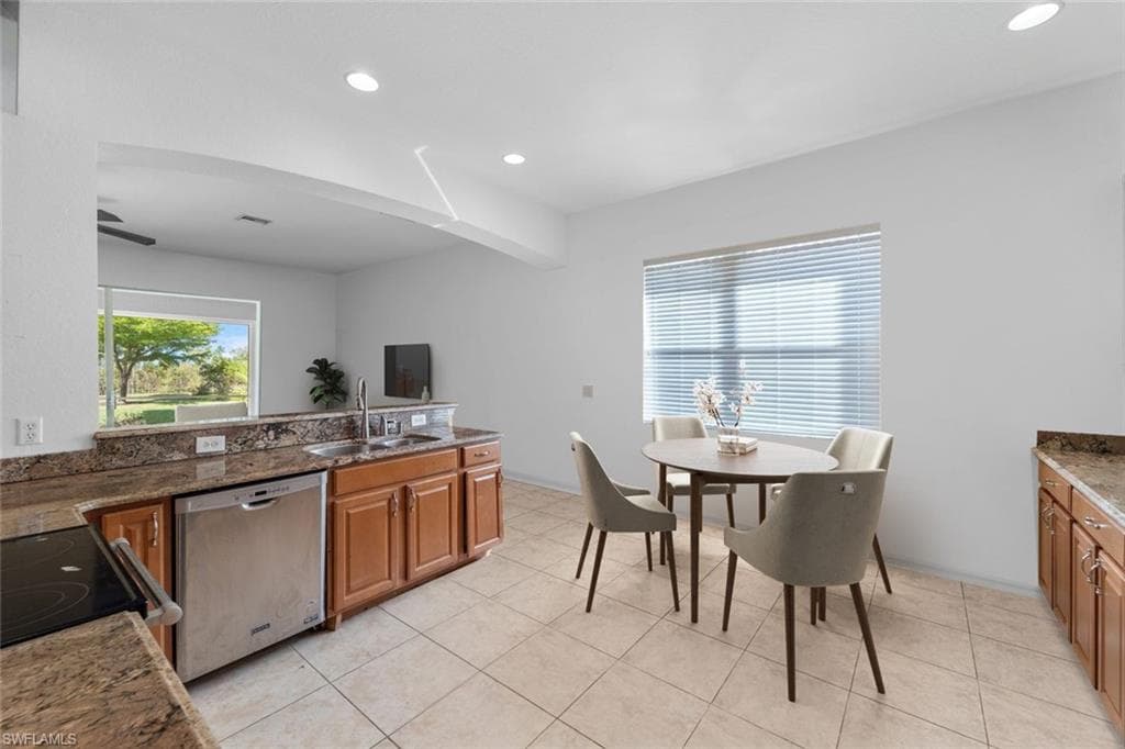 14439 Manchester Dr, Naples, FL 34114-7