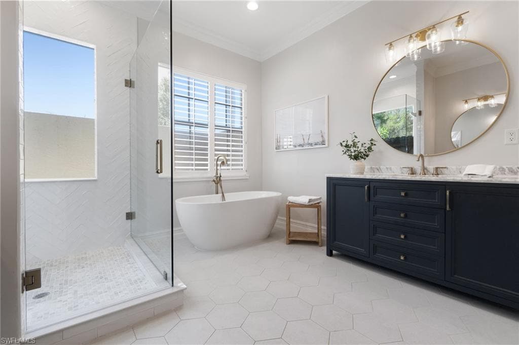 4005 Reflection Ct, Naples, FL 34109-24
