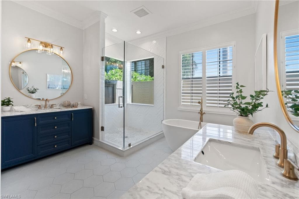 4005 Reflection Ct, Naples, FL 34109-26