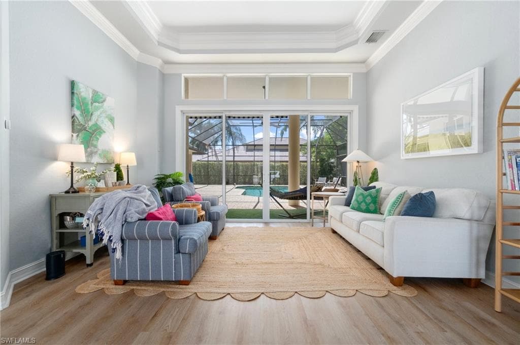4005 Reflection Ct, Naples, FL 34109-2