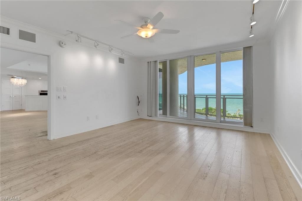 8231 Bay Colony Dr 602, Naples, FL 34108-21