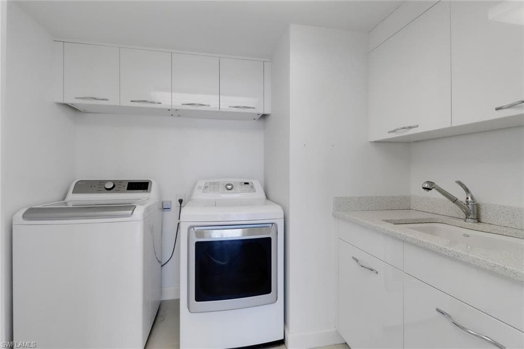 8231 Bay Colony Dr 602, Naples, FL 34108-34