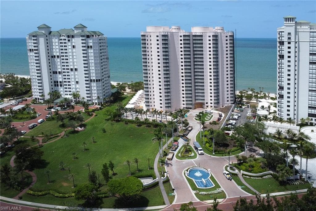 8231 Bay Colony Dr 602, Naples, FL 34108-3