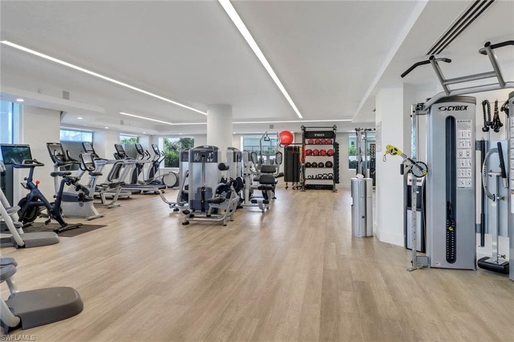 8231 Bay Colony Dr 602, Naples, FL 34108-40