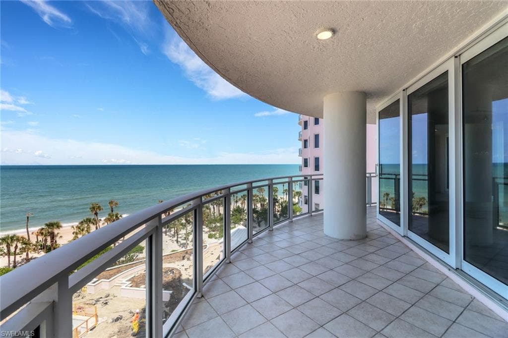 8231 Bay Colony Dr 602, Naples, FL 34108-4