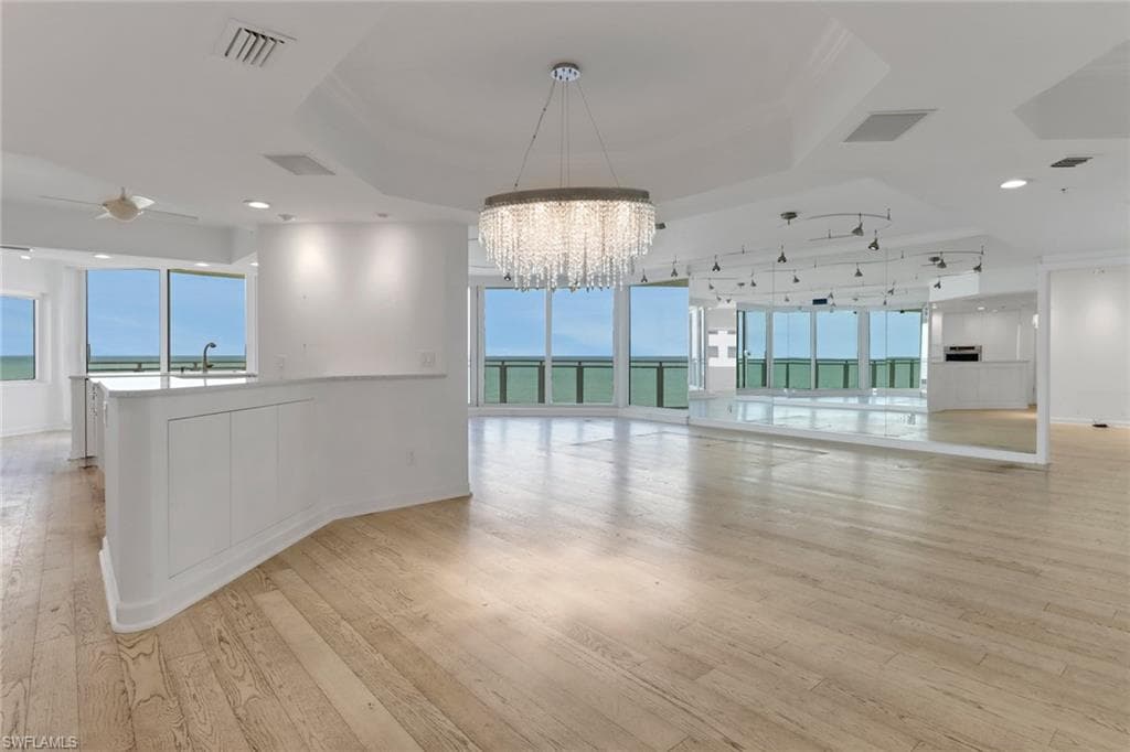 8231 Bay Colony Dr 602, Naples, FL 34108-6
