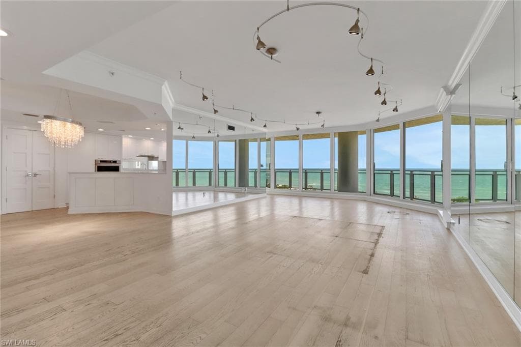 8231 Bay Colony Dr 602, Naples, FL 34108-8