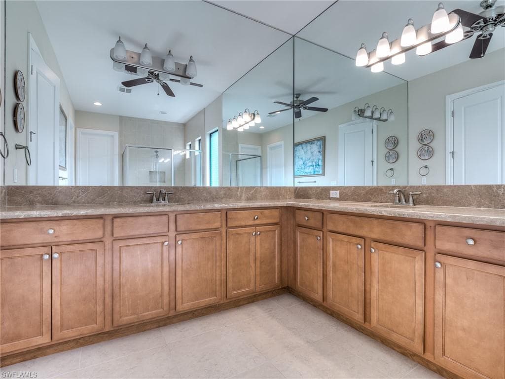 9340 Woodhurst Dr, Naples, FL 34120-12
