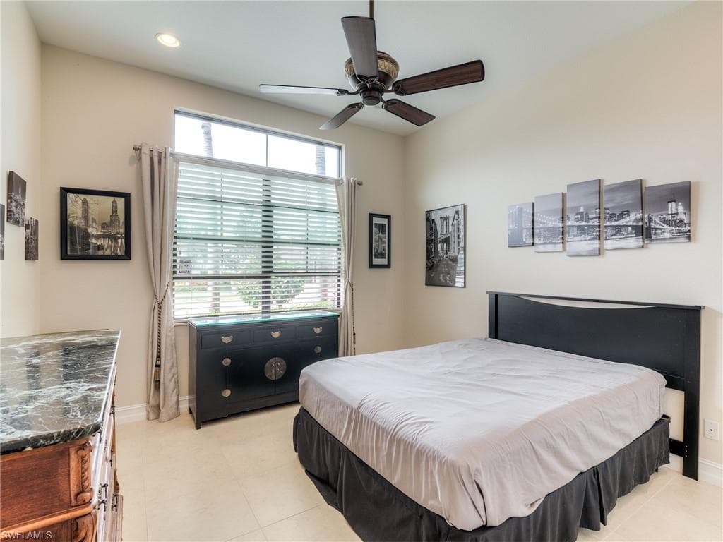 9340 Woodhurst Dr, Naples, FL 34120-14