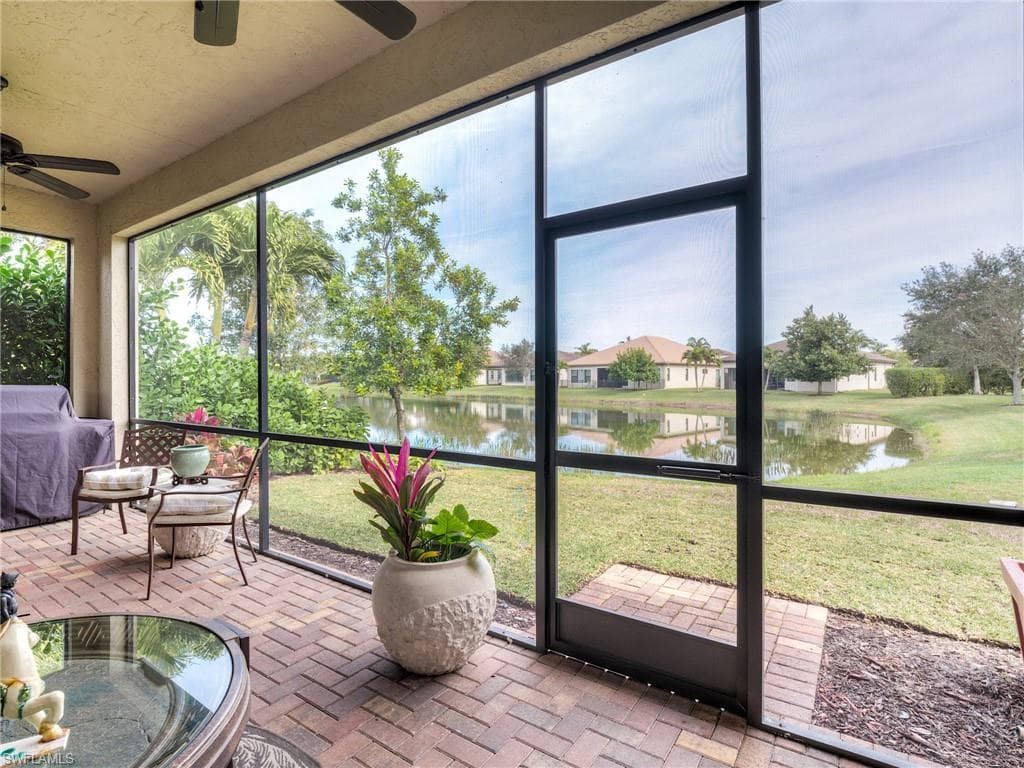 9340 Woodhurst Dr, Naples, FL 34120-19