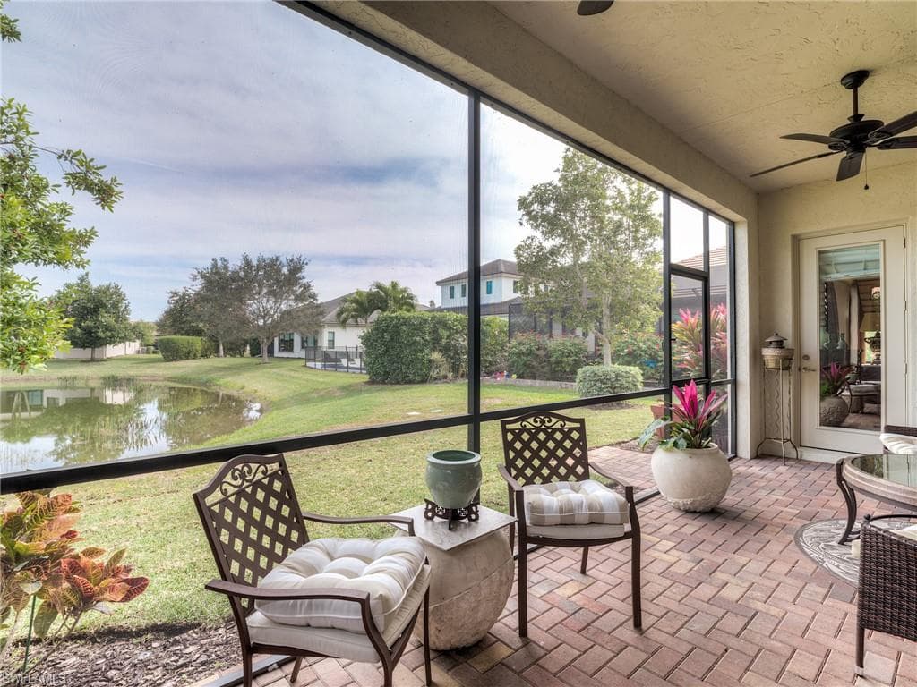 9340 Woodhurst Dr, Naples, FL 34120-20