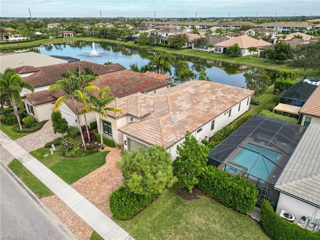 9340 Woodhurst Dr, Naples, FL 34120-24