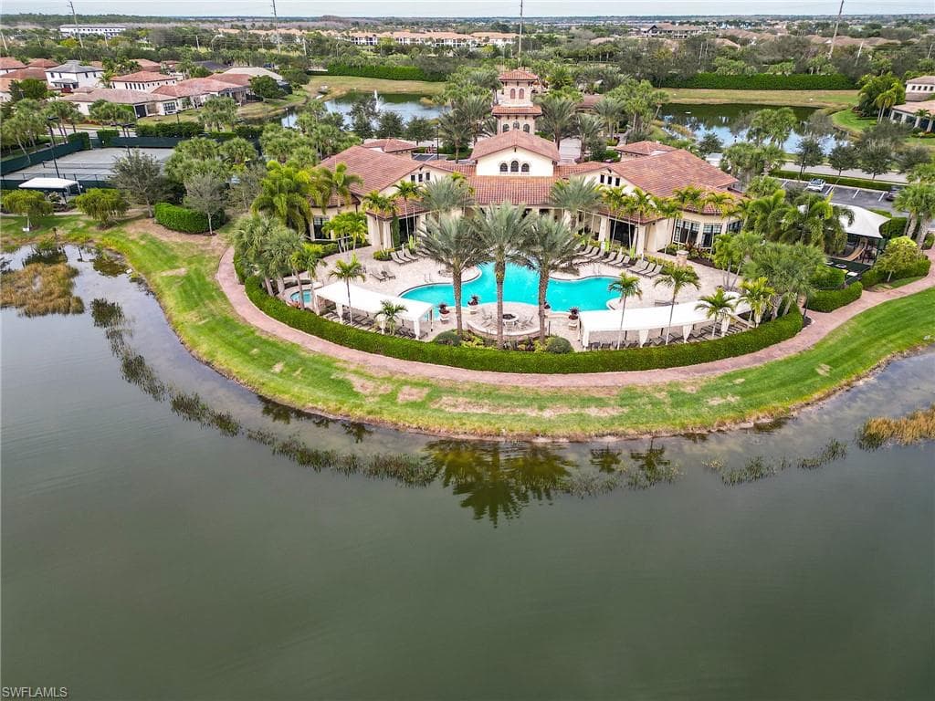9340 Woodhurst Dr, Naples, FL 34120-25