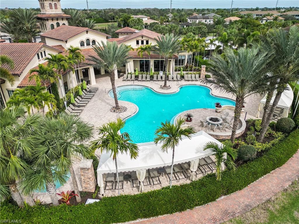 9340 Woodhurst Dr, Naples, FL 34120-27