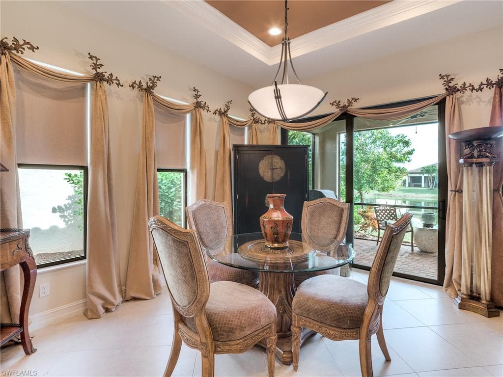 9340 Woodhurst Dr, Naples, FL 34120-5