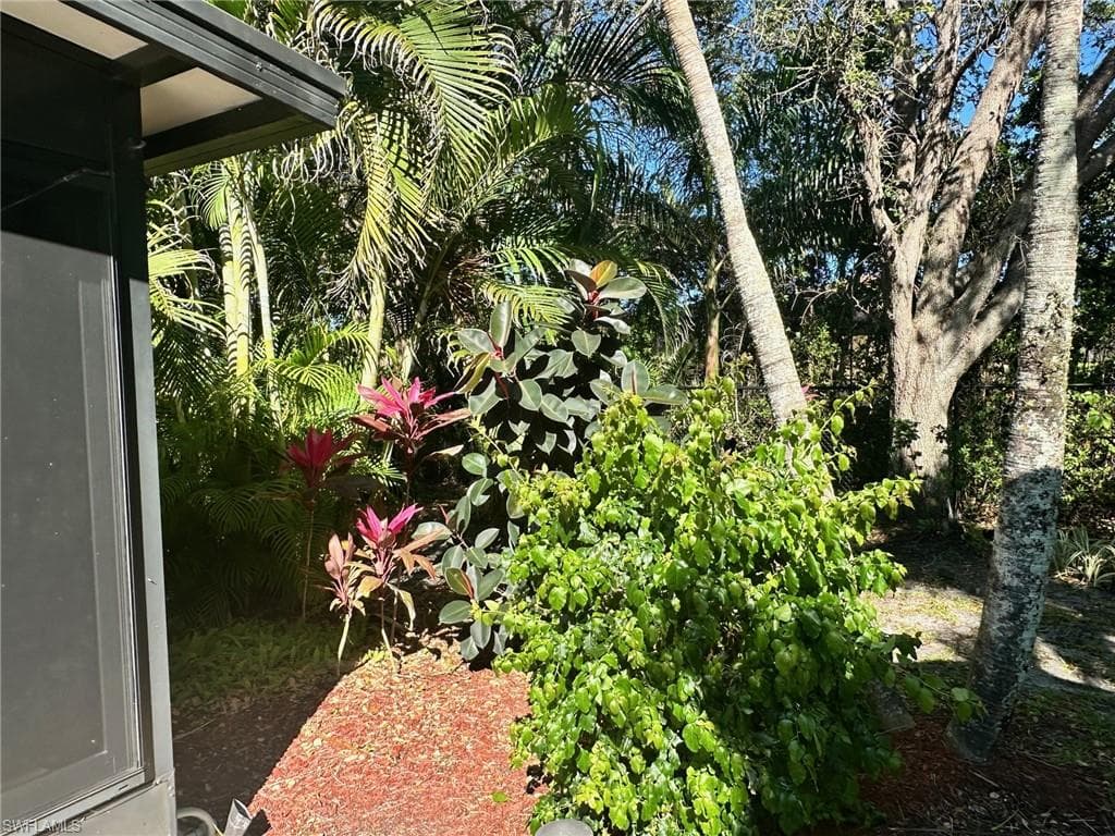 1410 Diamond Lake Cir W, Naples, FL 34114-7