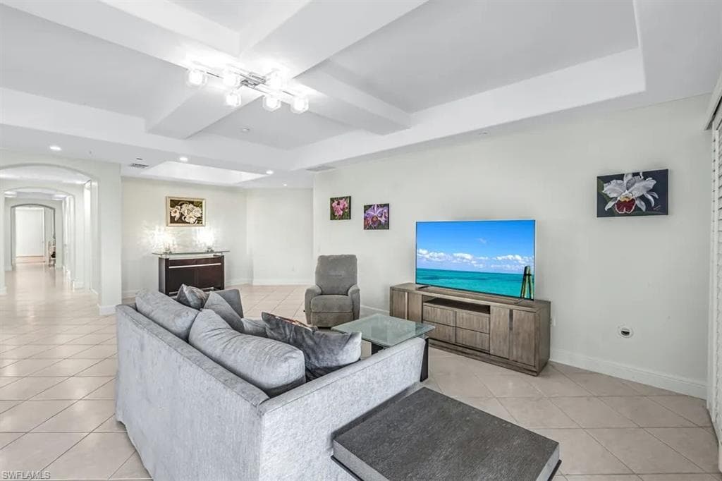 510 Avellino Isles Cir 2202, Naples, FL 34119-7