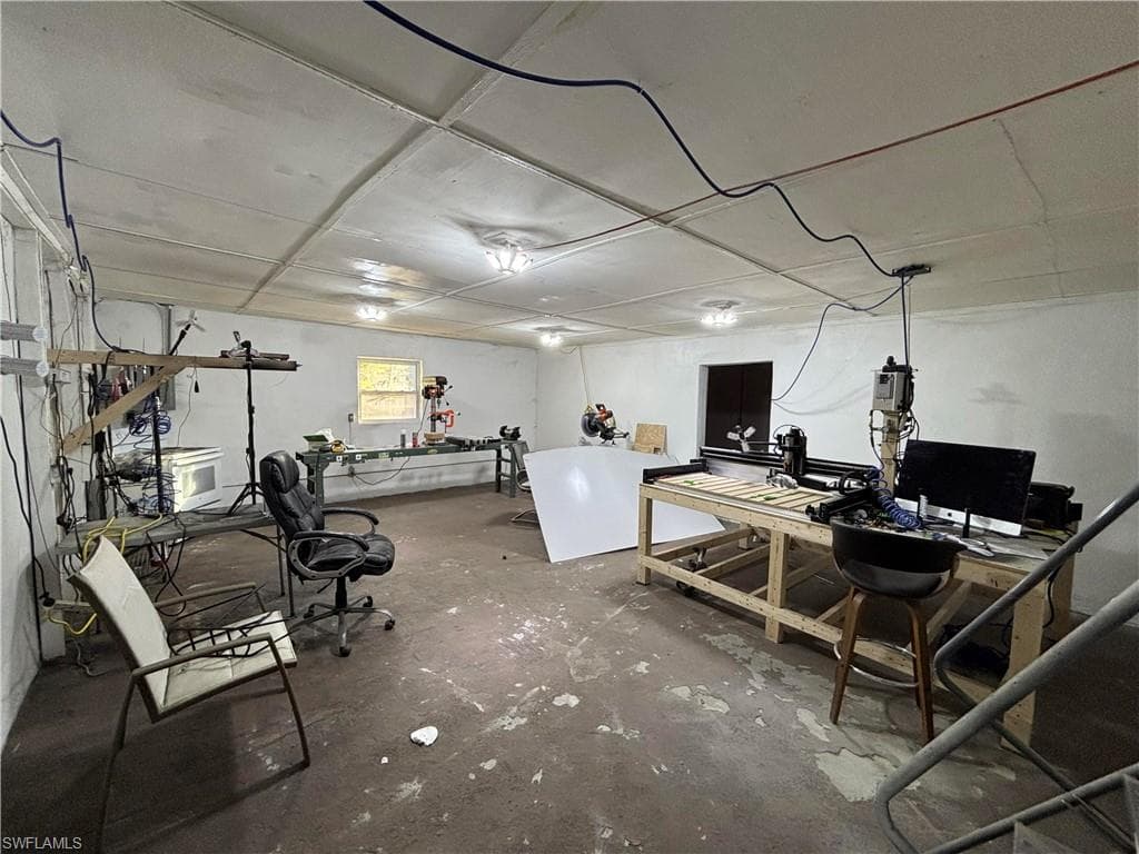 133 Florida Ave NW, Moore Haven, FL 33471-13