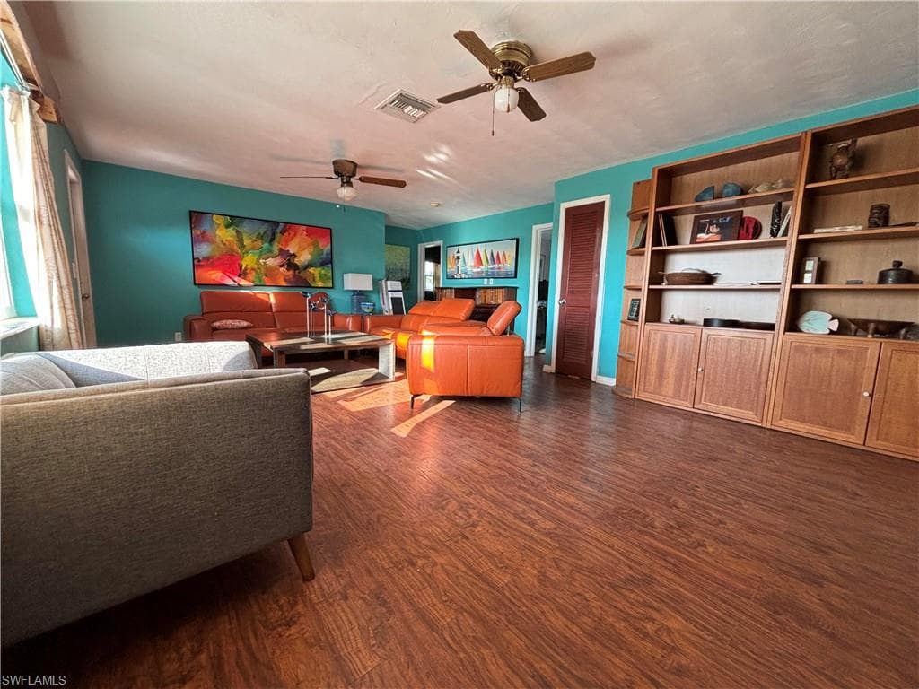 133 Florida Ave NW, Moore Haven, FL 33471-16