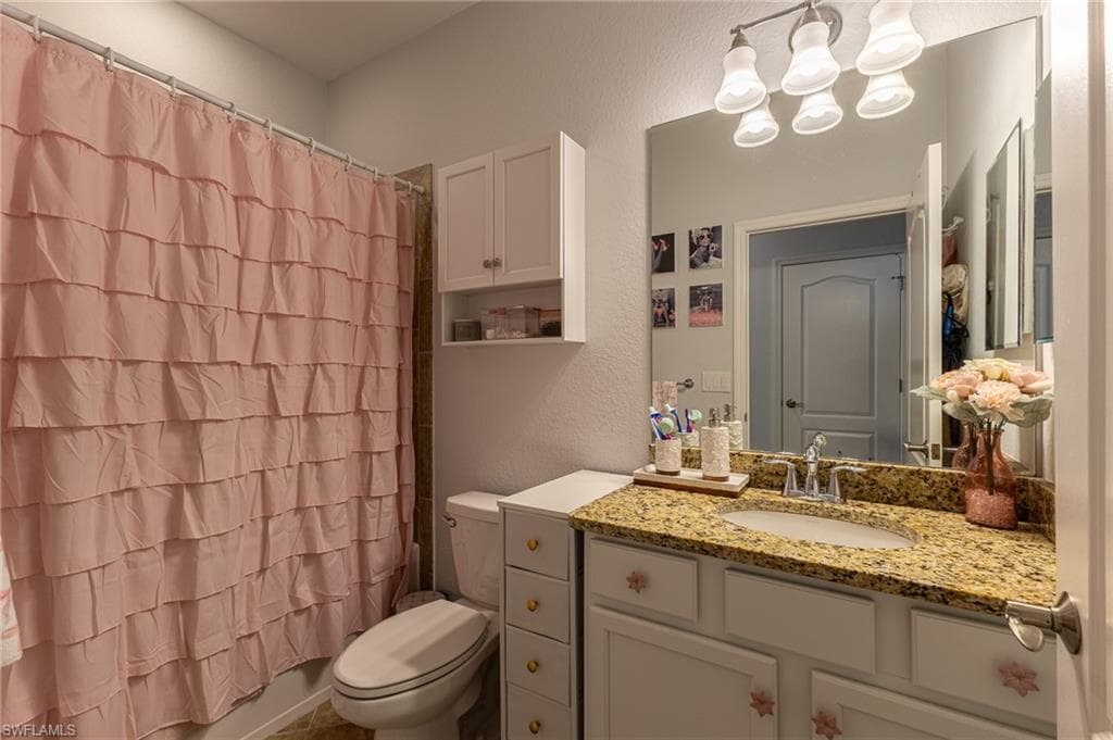9231 Shadow Oak Ln, Naples, FL 34120-27