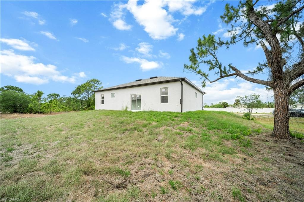 740 Newhall St E, Lehigh Acres, FL 33974-30