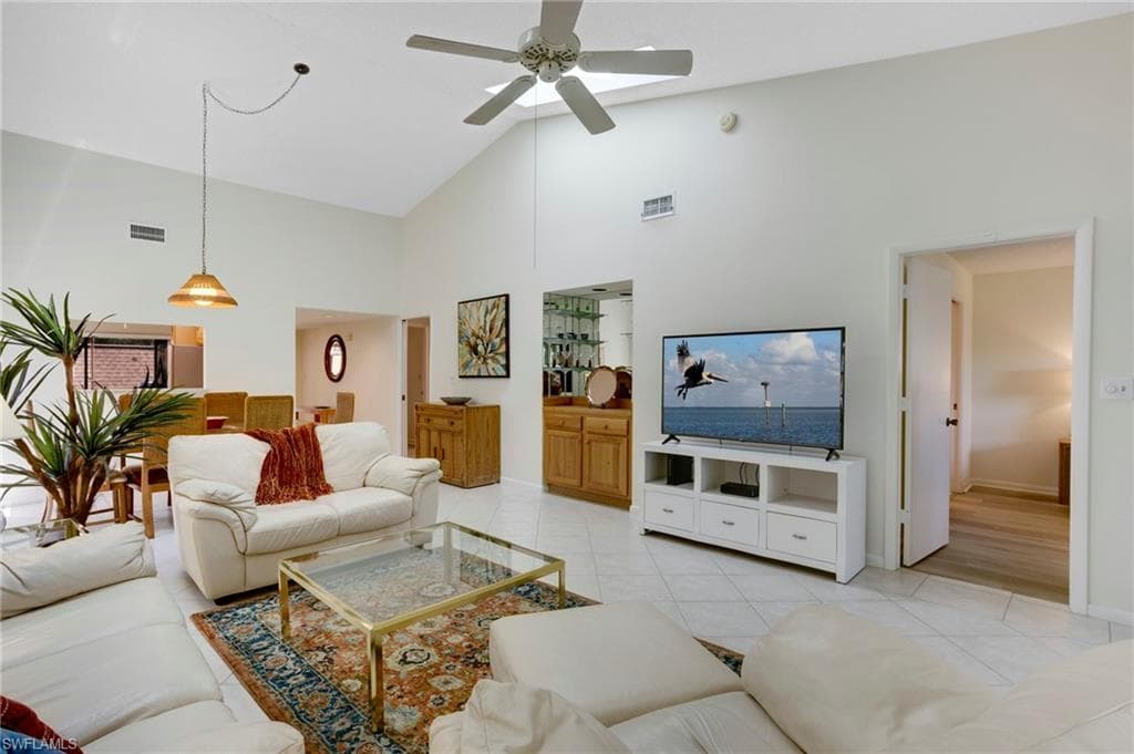 15400 Cedarwood Ln 204, Naples, FL 34110-12