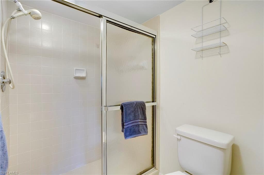 15400 Cedarwood Ln 204, Naples, FL 34110-21