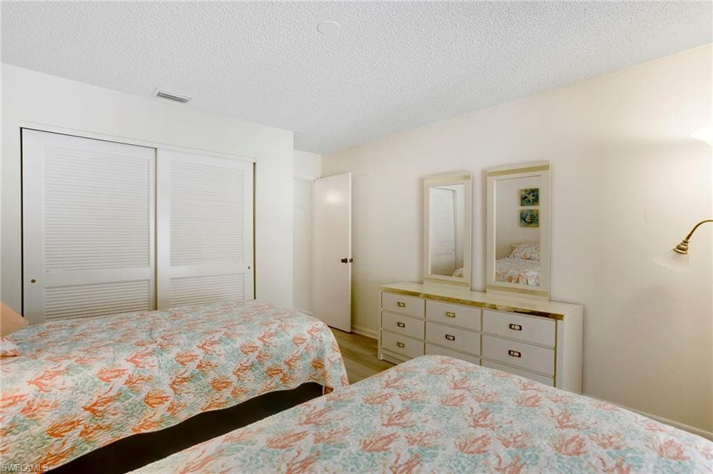 15400 Cedarwood Ln 204, Naples, FL 34110-24