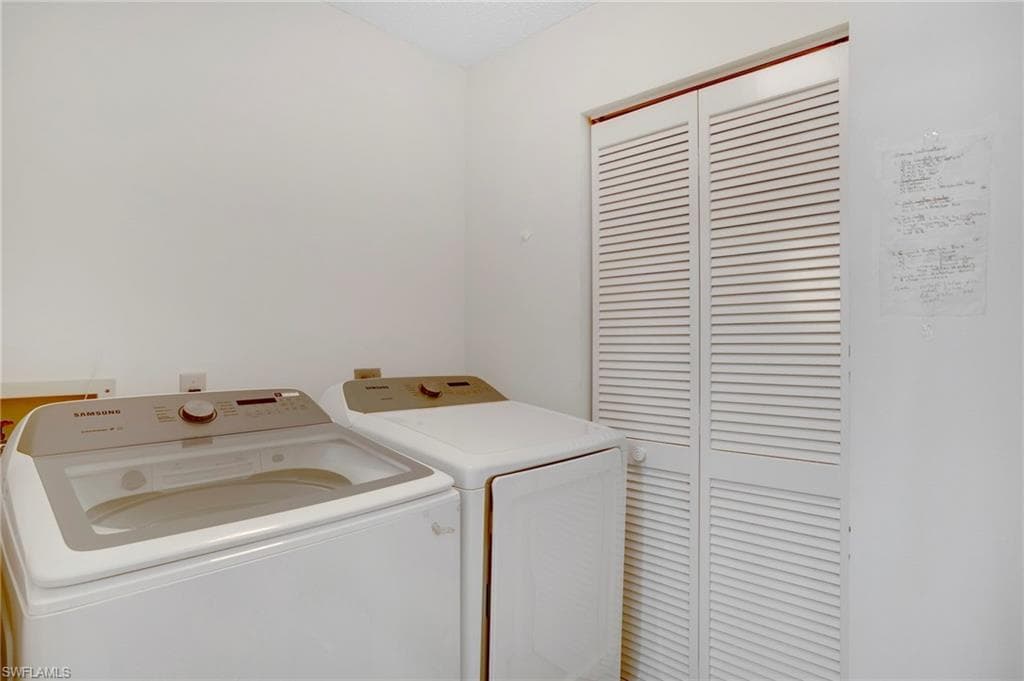 15400 Cedarwood Ln 204, Naples, FL 34110-26