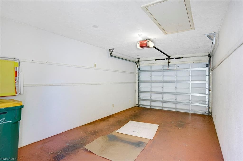 15400 Cedarwood Ln 204, Naples, FL 34110-28