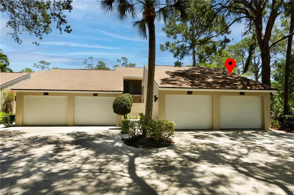 15400 Cedarwood Ln 204, Naples, FL 34110-29