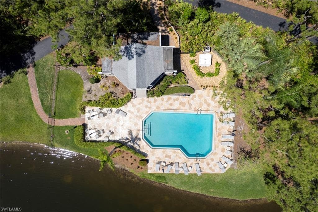 15400 Cedarwood Ln 204, Naples, FL 34110-32
