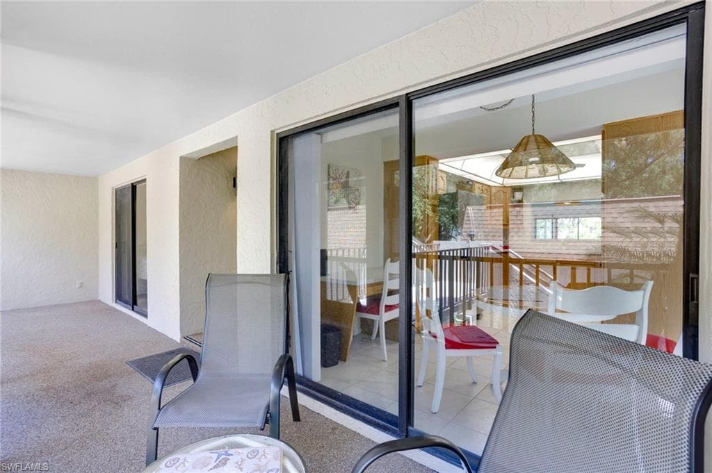 15400 Cedarwood Ln 204, Naples, FL 34110-7