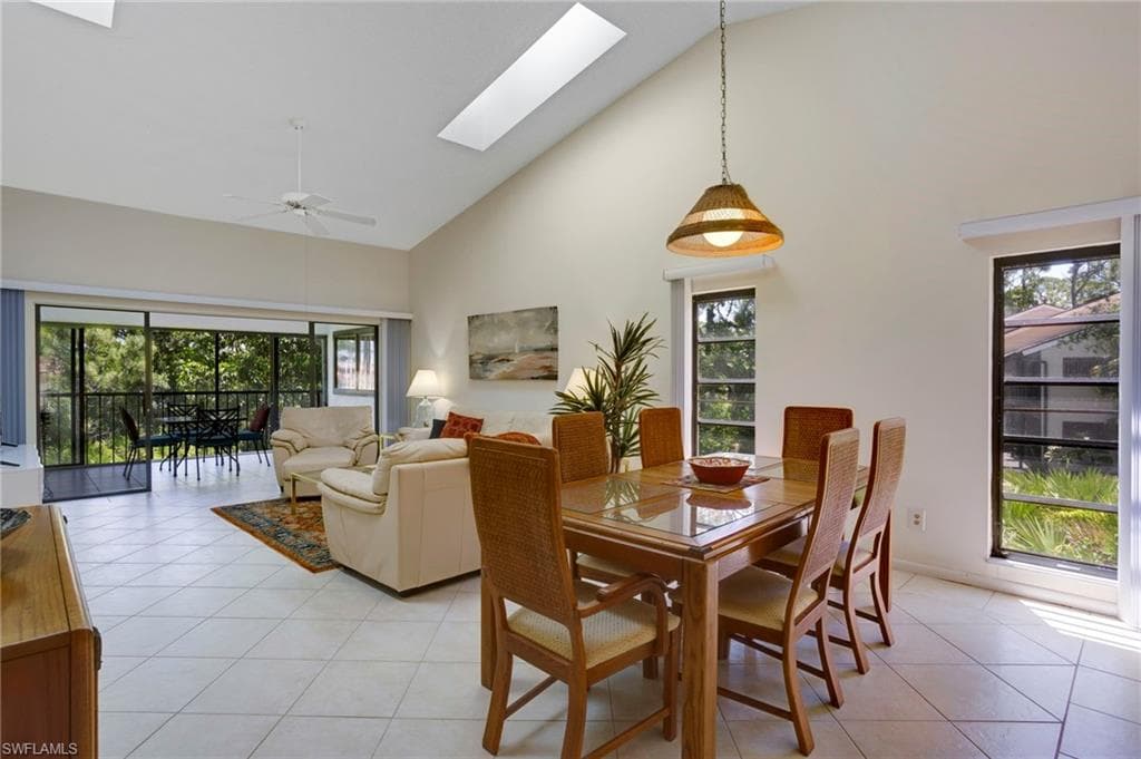 15400 Cedarwood Ln 204, Naples, FL 34110-8