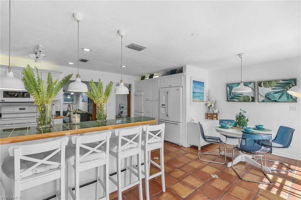 27553 Playa Del Rey Ln, Bonita Springs, FL 34135-15