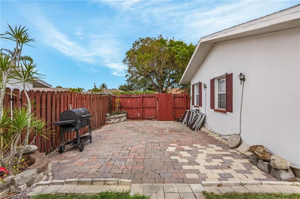 27553 Playa Del Rey Ln, Bonita Springs, FL 34135-25