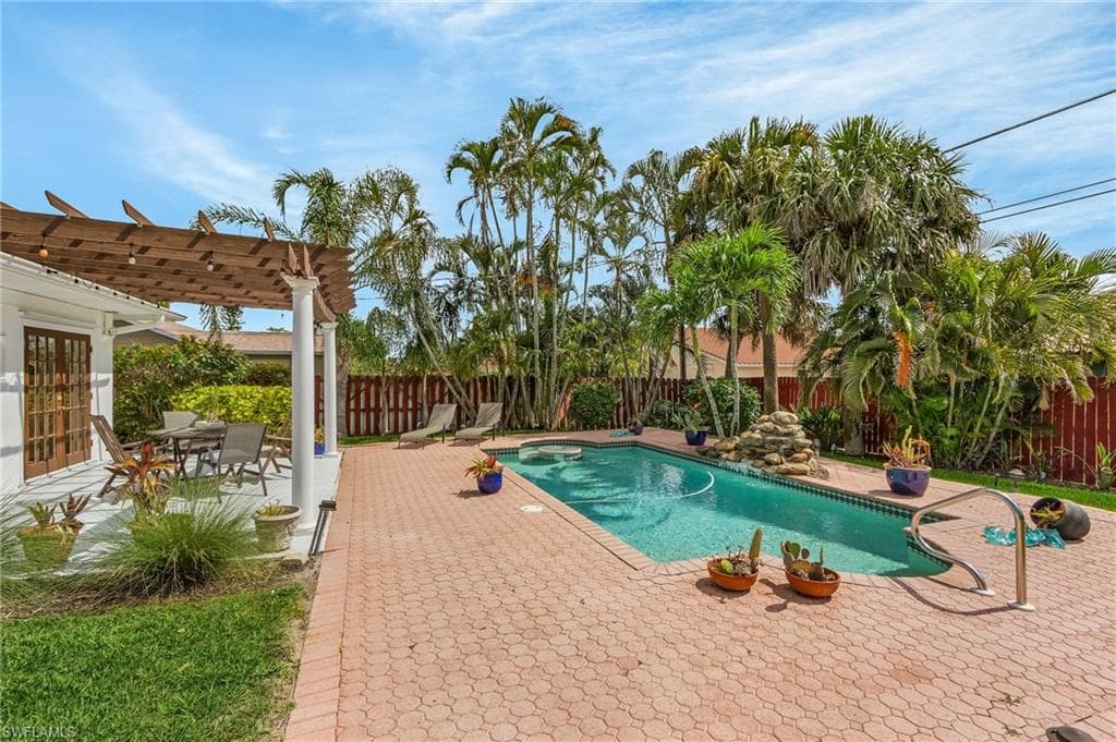 27553 Playa Del Rey Ln, Bonita Springs, FL 34135-33