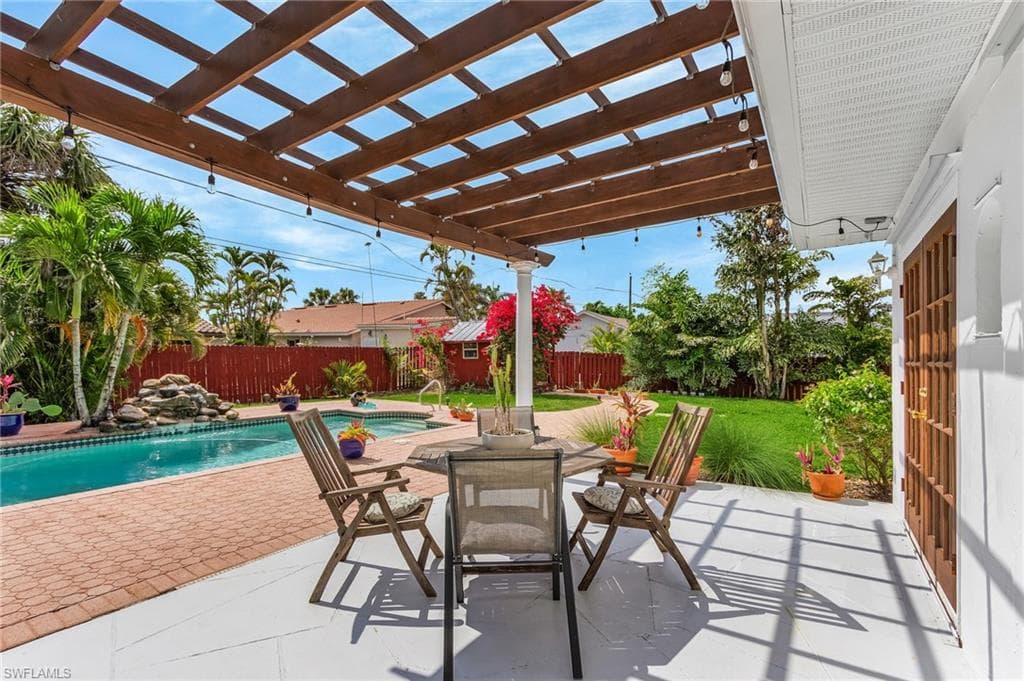 27553 Playa Del Rey Ln, Bonita Springs, FL 34135-36