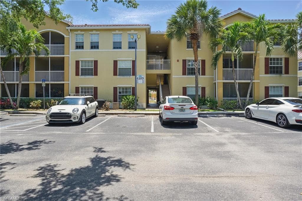 4109 Residence Dr 515, Fort Myers, FL 33901-25