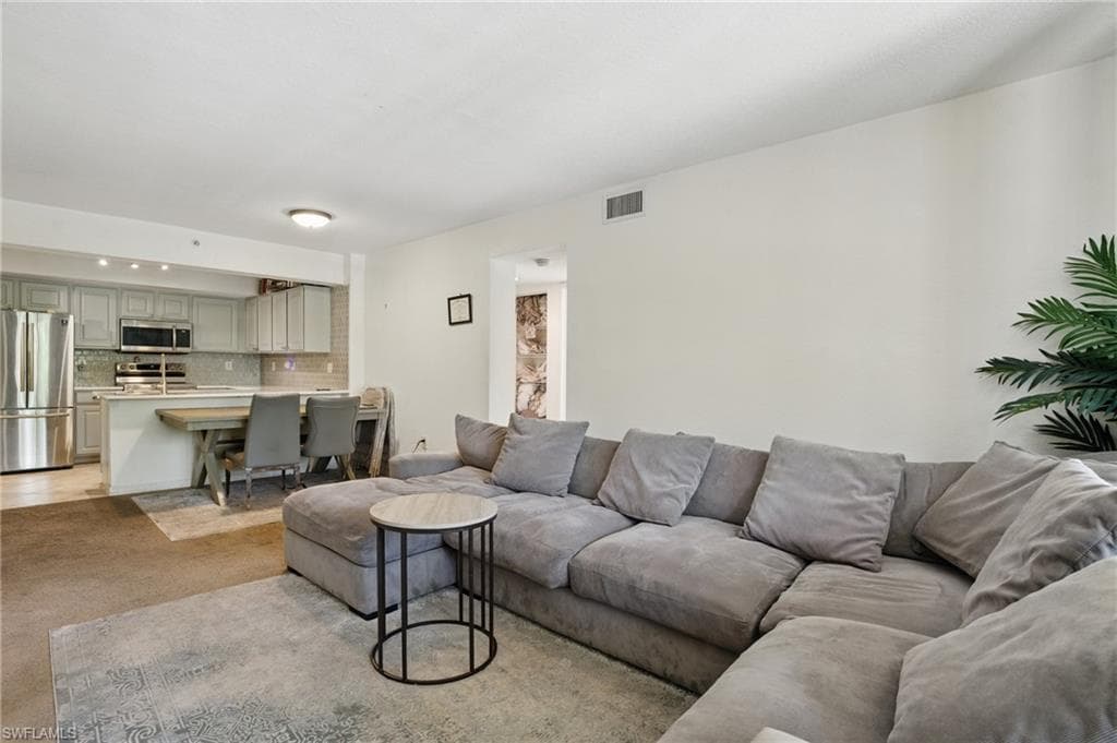 4109 Residence Dr 515, Fort Myers, FL 33901-3