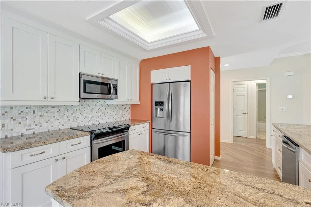 737 Wiggins Lake Dr 102, Naples, FL 34110-12