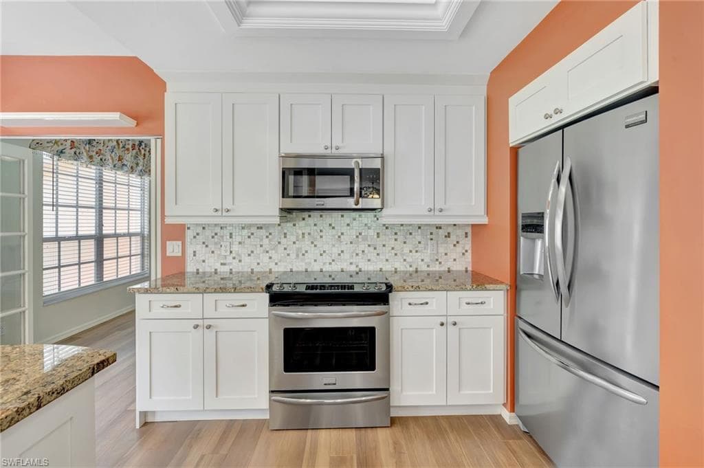 737 Wiggins Lake Dr 102, Naples, FL 34110-14