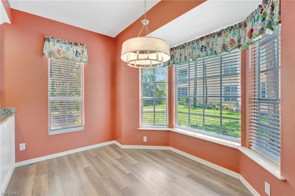 737 Wiggins Lake Dr 102, Naples, FL 34110-16