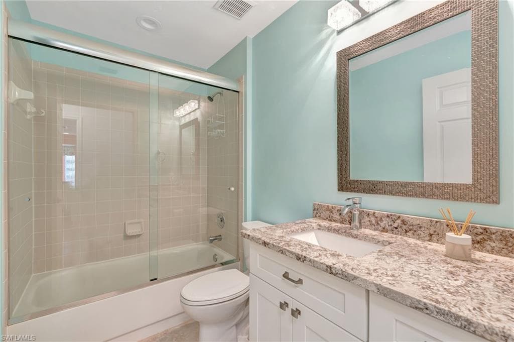 737 Wiggins Lake Dr 102, Naples, FL 34110-20