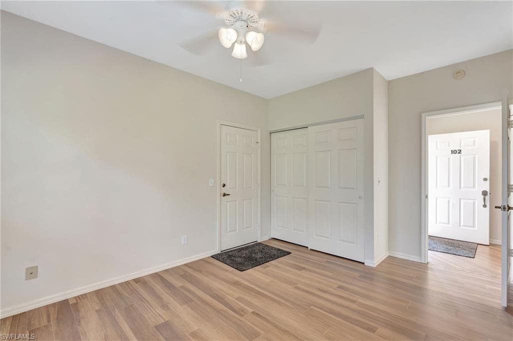 737 Wiggins Lake Dr 102, Naples, FL 34110-27
