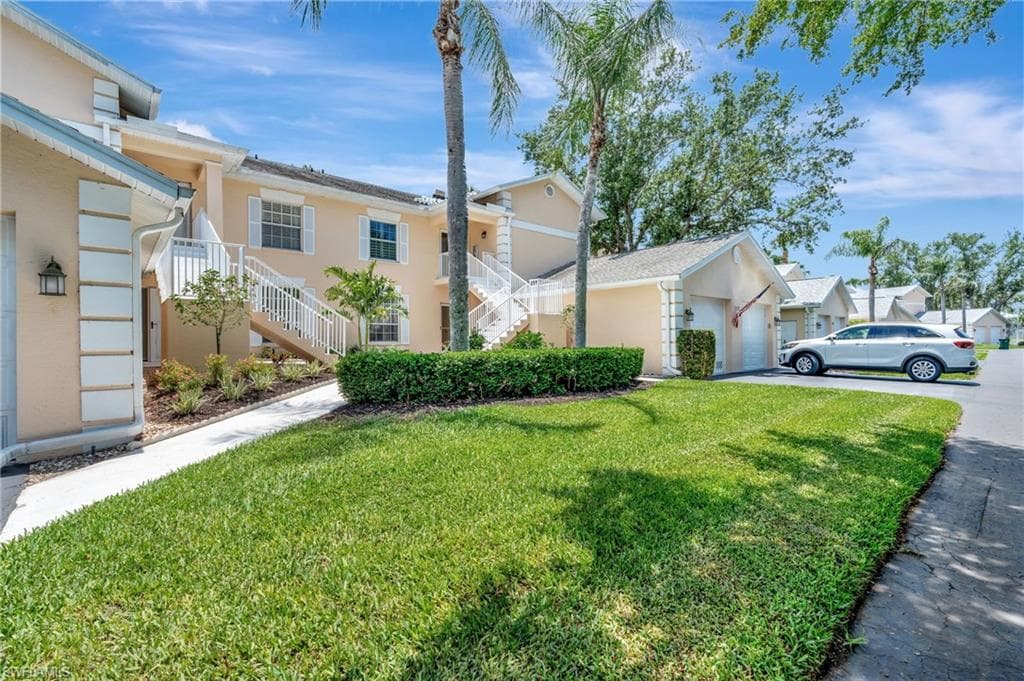 737 Wiggins Lake Dr 102, Naples, FL 34110-28