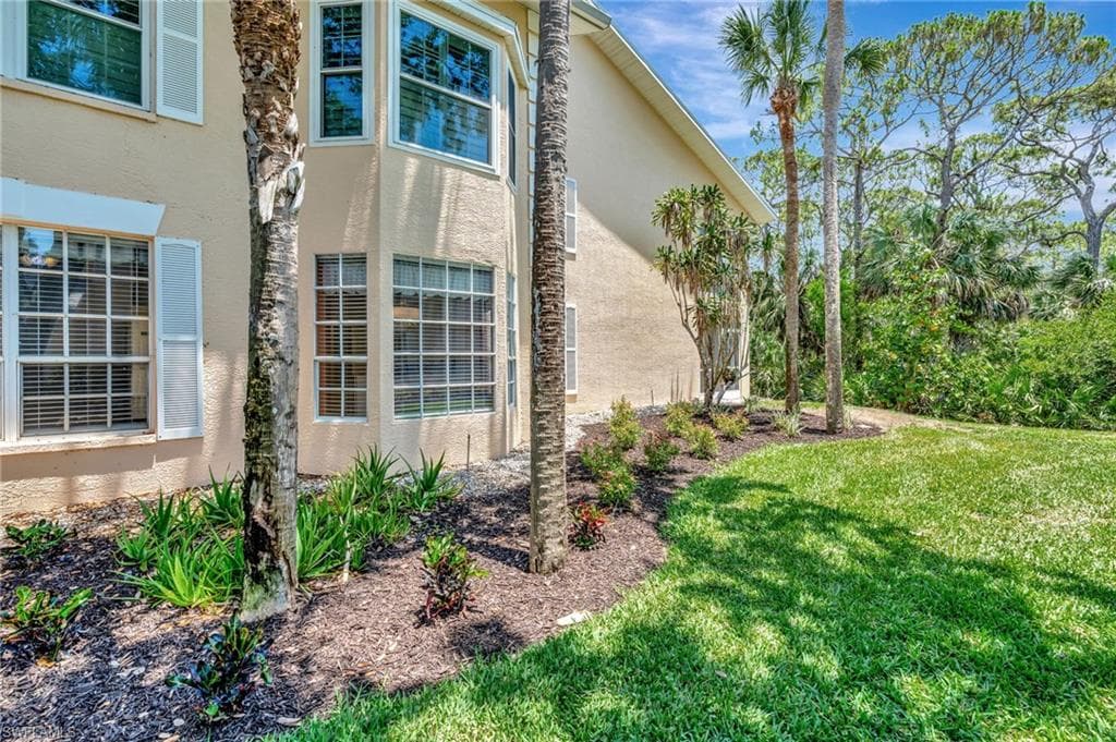 737 Wiggins Lake Dr 102, Naples, FL 34110-31