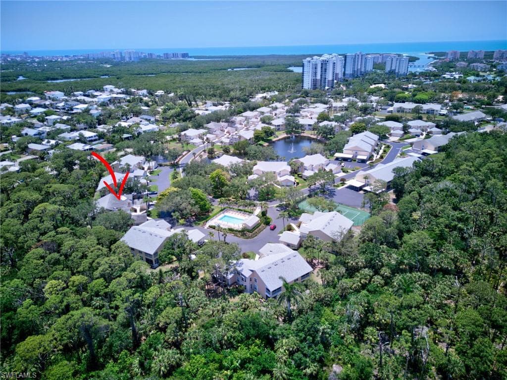 737 Wiggins Lake Dr 102, Naples, FL 34110-34